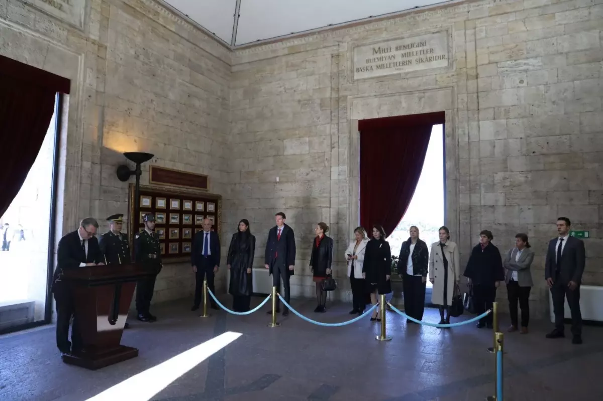 AB Büyükelçisi Ossowski, Anıtkabir’i ziyaret etti