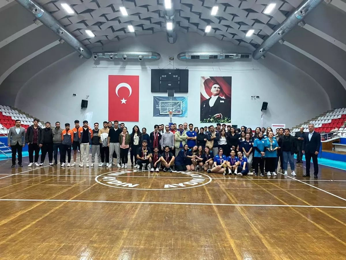 Aydın’da Masa Tenisi Turnuvası Coşkusu