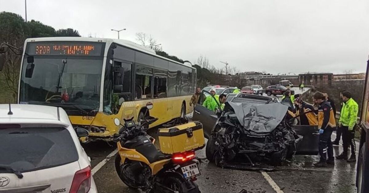 İETT otobüsüne çarptı: 1 ölü, 4 yaralı