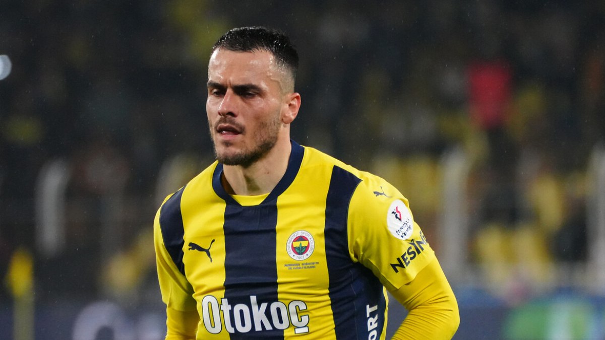 Fenerbahçe, Filip Kostic’in bonservisini istiyor
